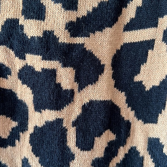 Charlotte Russ size large cheetah print sweater - Picture 3 of 3